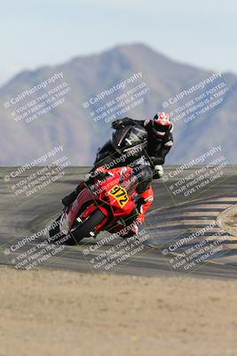 media/Nov-16-2025-Race Pace (Sun) [[8c5fa54630]]/Verified Riders/8-Turn 12 (120pm)/